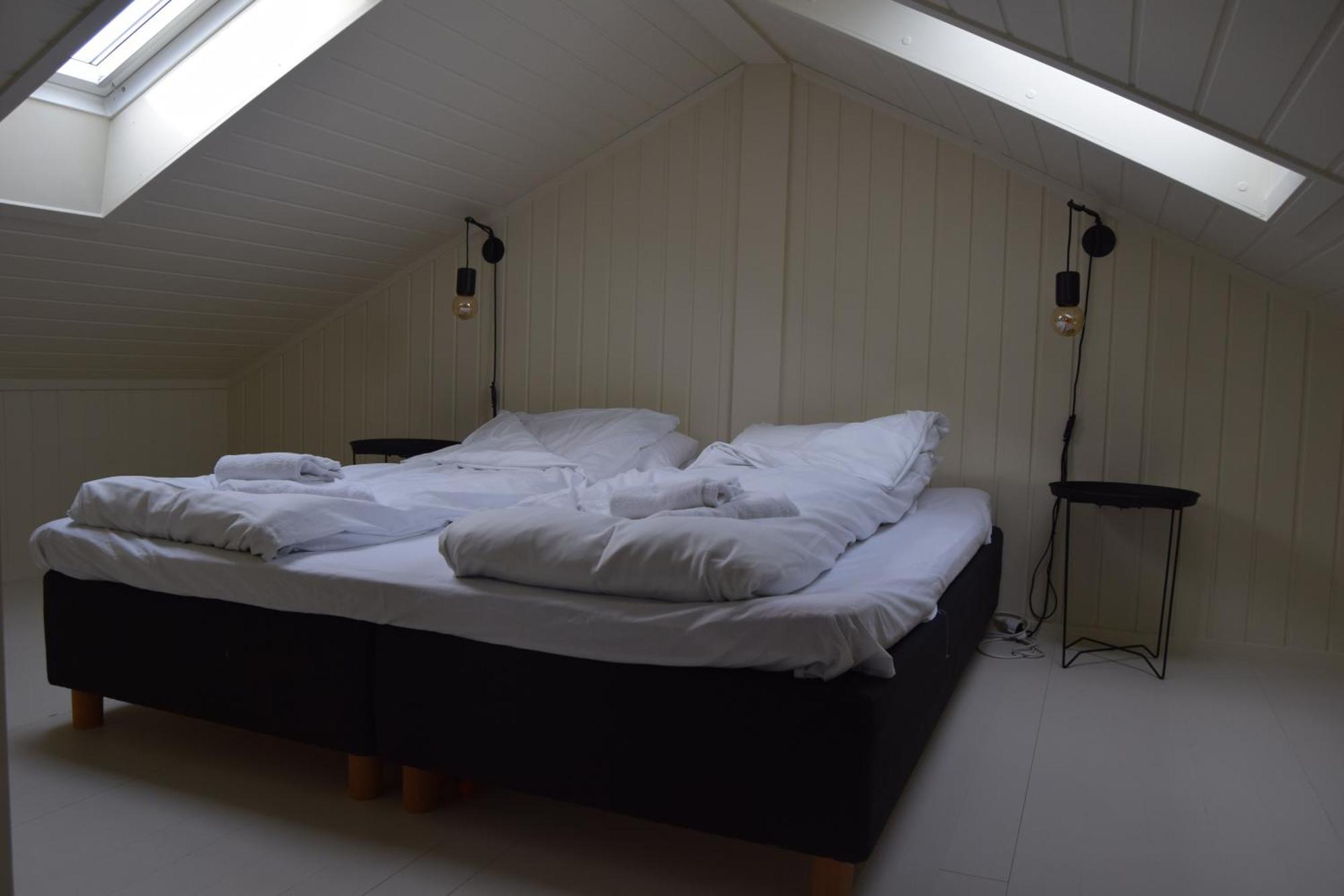 Nydelig Hytte Med Fantastisk Beliggenhet Ved Sjoen Villa Laupstad Exterior foto